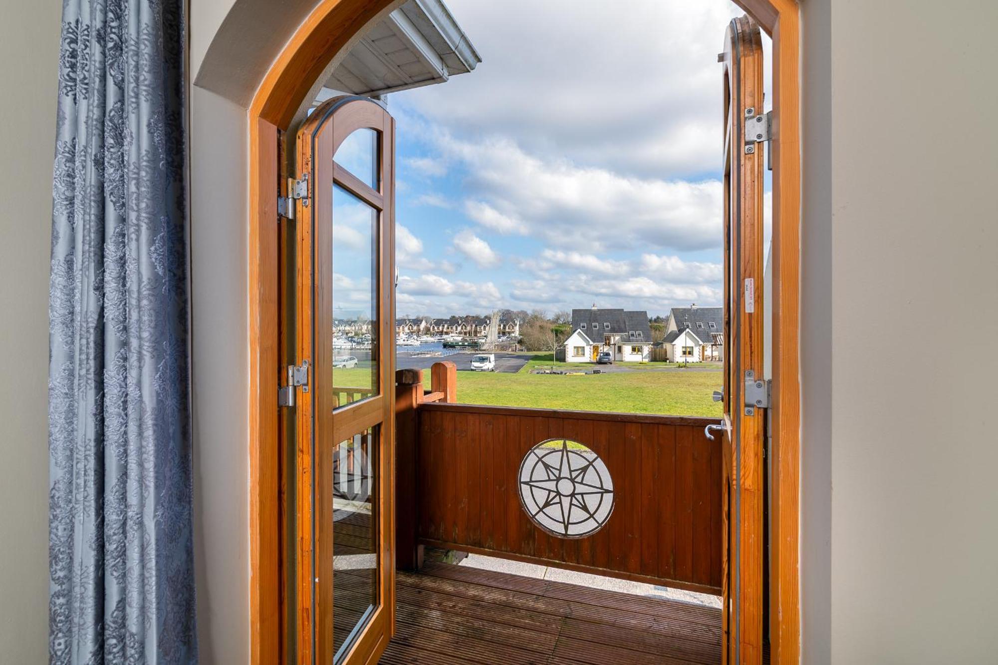 Termonbarry Shannonside - Stylish 5 Bed Marina Home & 40Ft Mooring מראה חיצוני תמונה