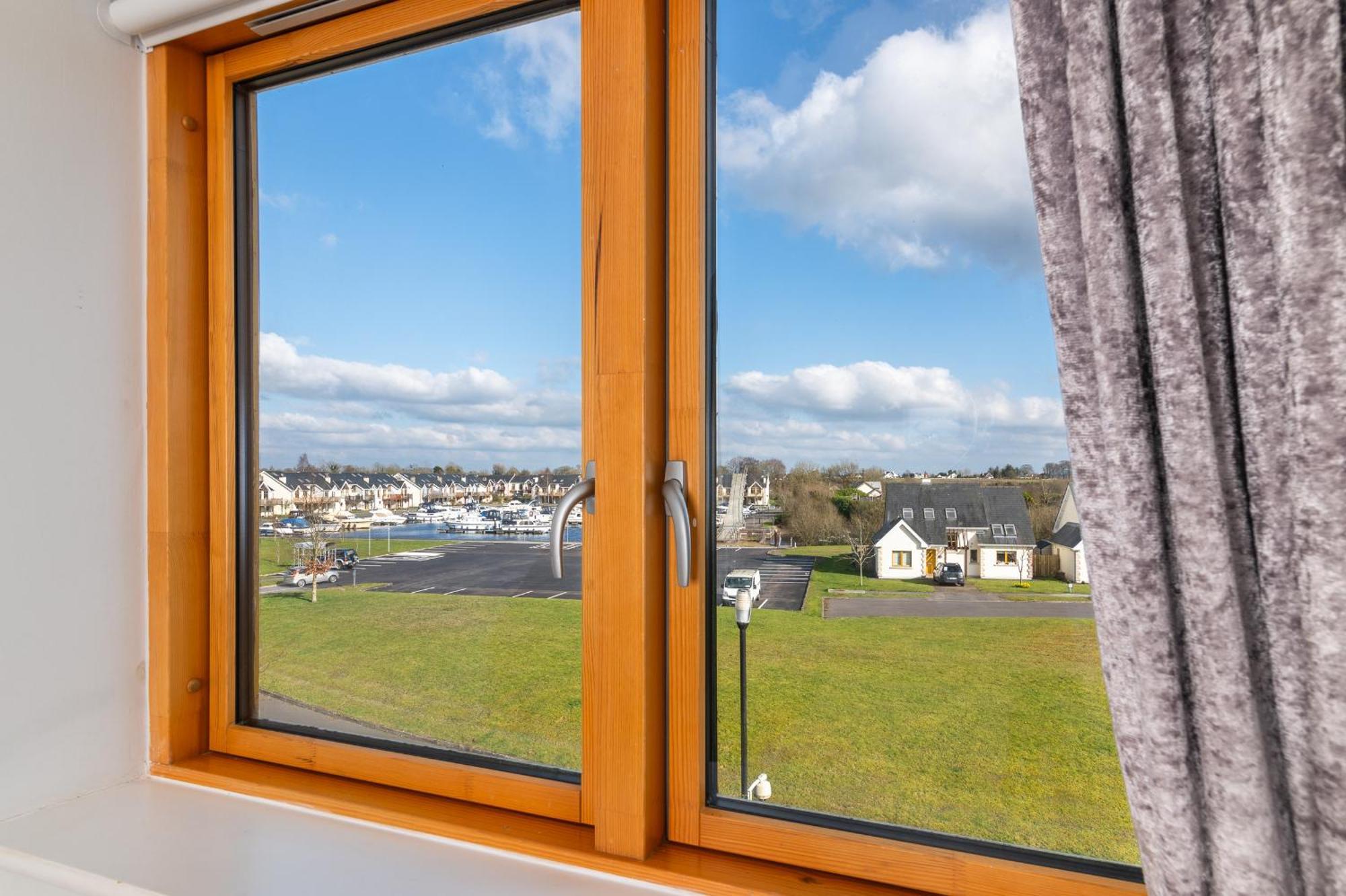 Termonbarry Shannonside - Stylish 5 Bed Marina Home & 40Ft Mooring מראה חיצוני תמונה